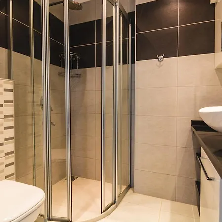 Seven Stars B-1 Appartement *