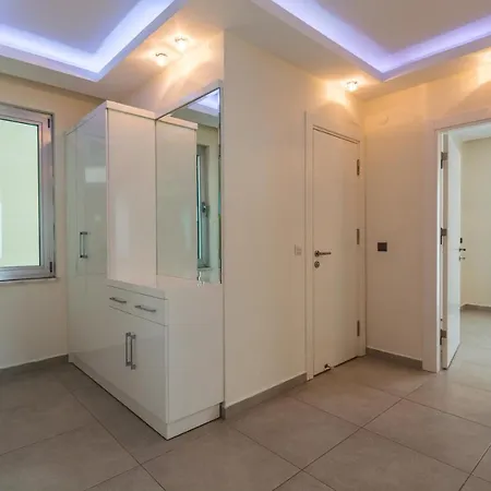 Appartement Seven Stars B-1 *
