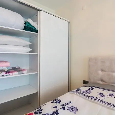 Appartement Seven Stars B-1 *